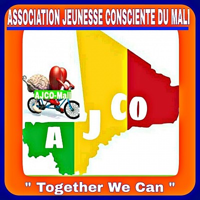 Le Logo de l'AJCO-MALI est composé de la carte du Mali remplie par les couleurs du pays avec AJCO inscrit en blanc sur le Mali. Et à gauche nous avons le Cerveau et le Cœur sur un vélo signifiant ainsi la jeunesse CONSCIENTE qui travaille avec le courage.
